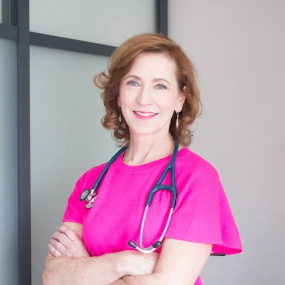 photo of a physician assistant